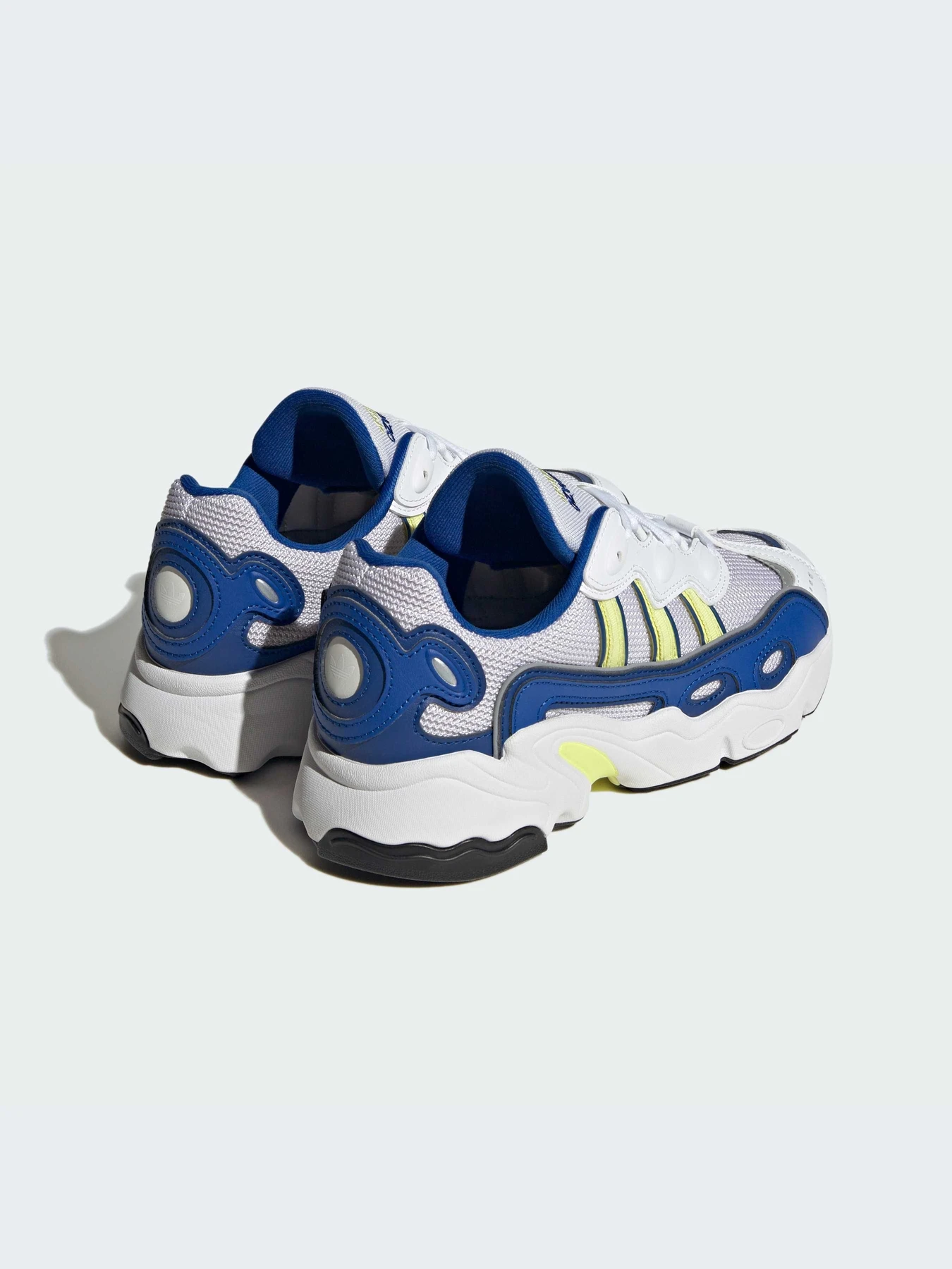 Кроссовки Adidas Ozweego модель IE6998 Кроссовки Adidas Ozweego модель IE6998 Фото