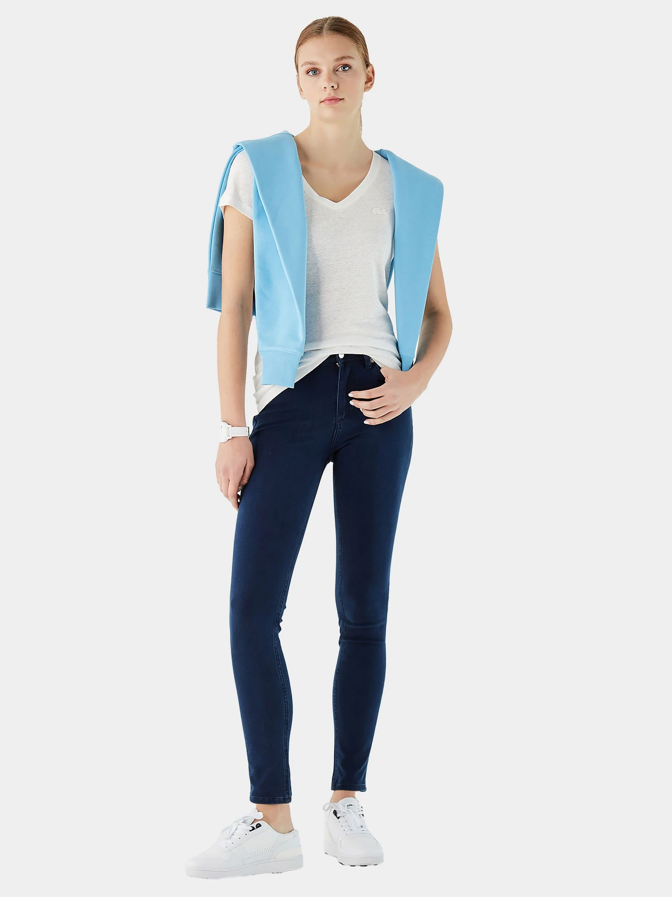 Футболки і поло Lacoste модель TF021919B Футболки і поло Lacoste модель TF021919B Фото