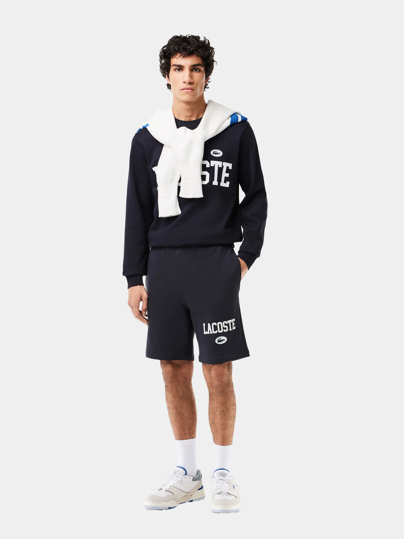 Худи и свитшоты Lacoste модель SH7420HDE Фото
