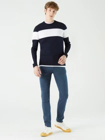 Свитры и кардиганы Lacoste модель AH021515L Фото