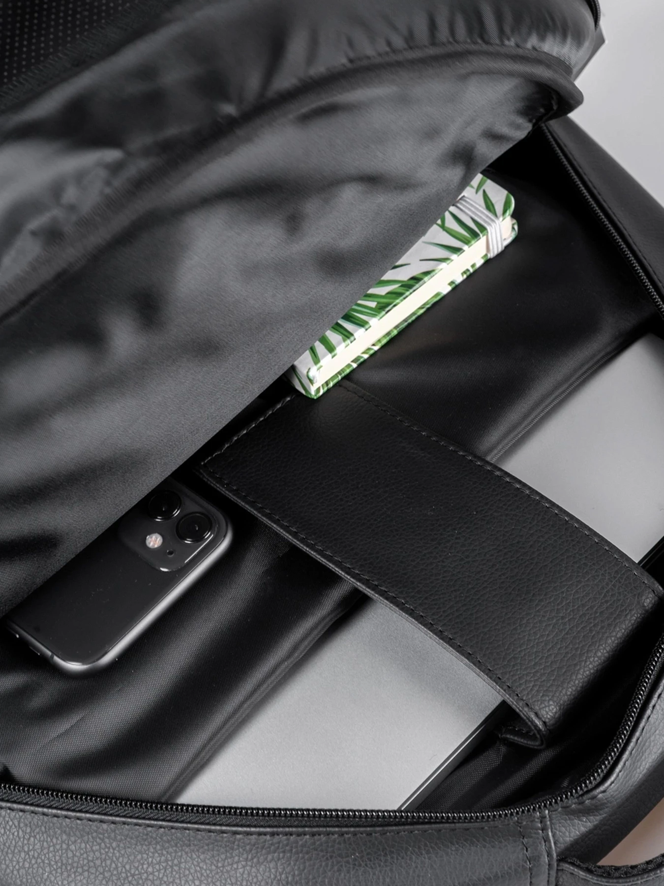 Рюкзаки HARVEST Tipoleather модель 040061001300510000 Рюкзаки HARVEST Tipoleather модель 040061001300510000 Фото