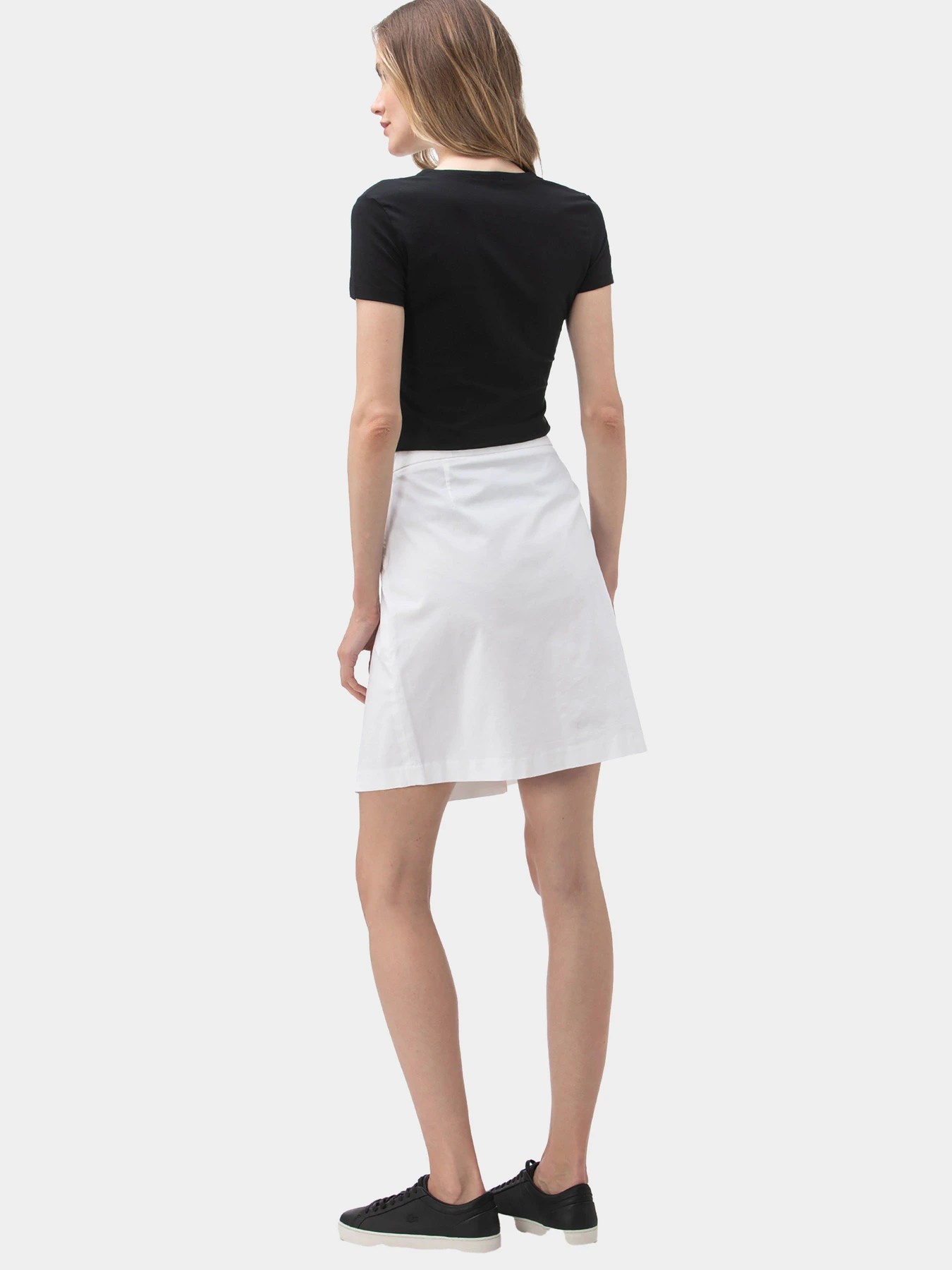 Юбки Lacoste модель JF004242A Юбки Lacoste модель JF004242A Фото