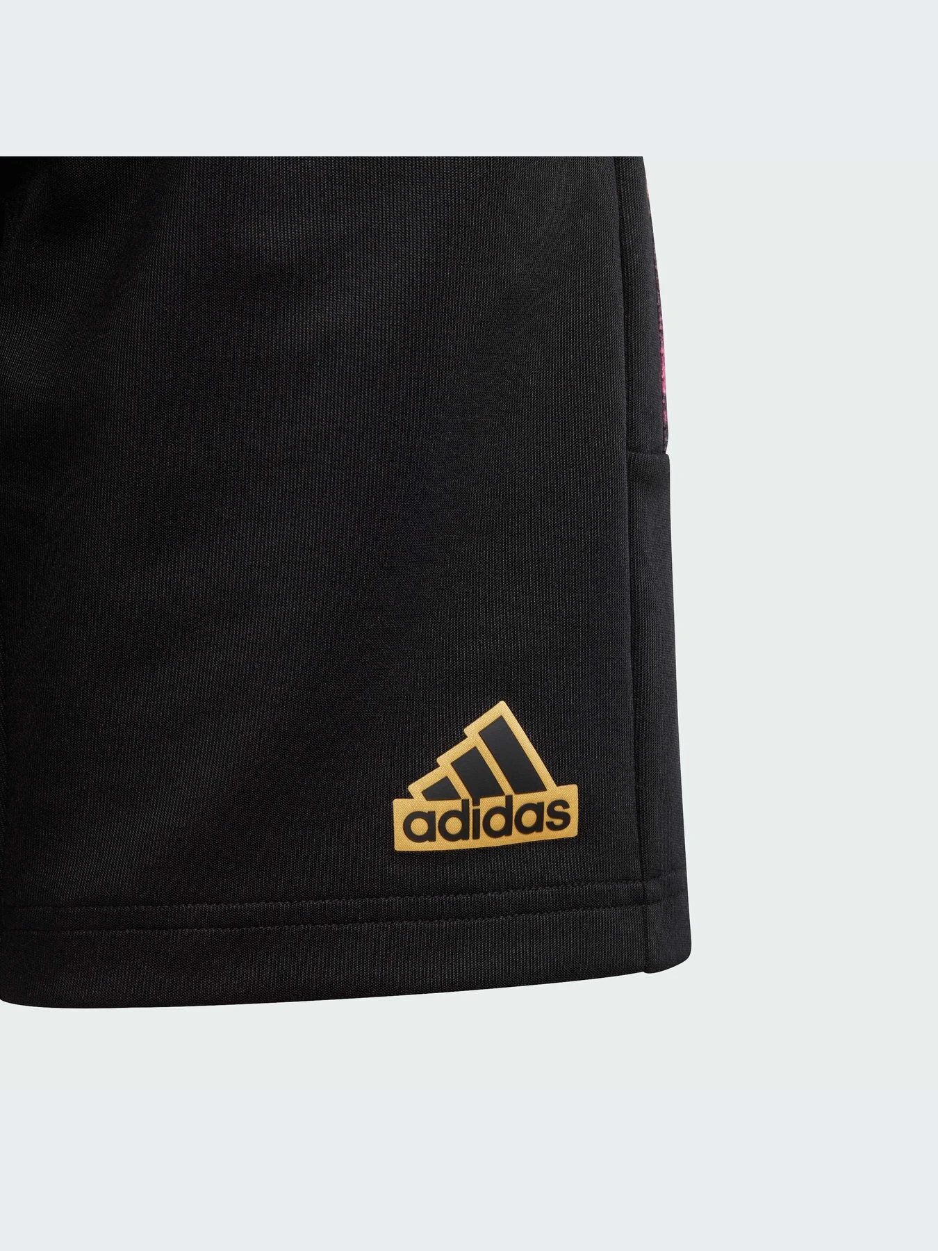 Шорти Adidas Tiro модель IN1890 Шорти Adidas Tiro модель IN1890 Фото