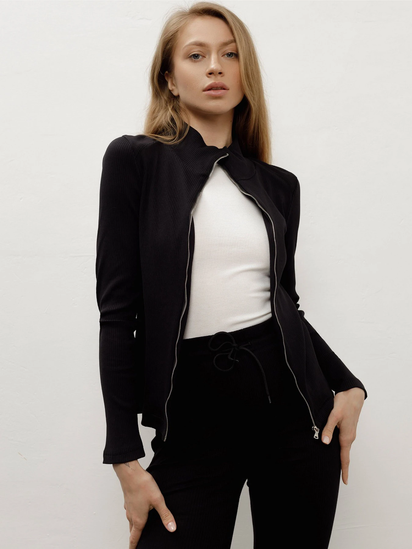 Худи и свитшоты HARVEST Fit модель 990484000009210000 Фото