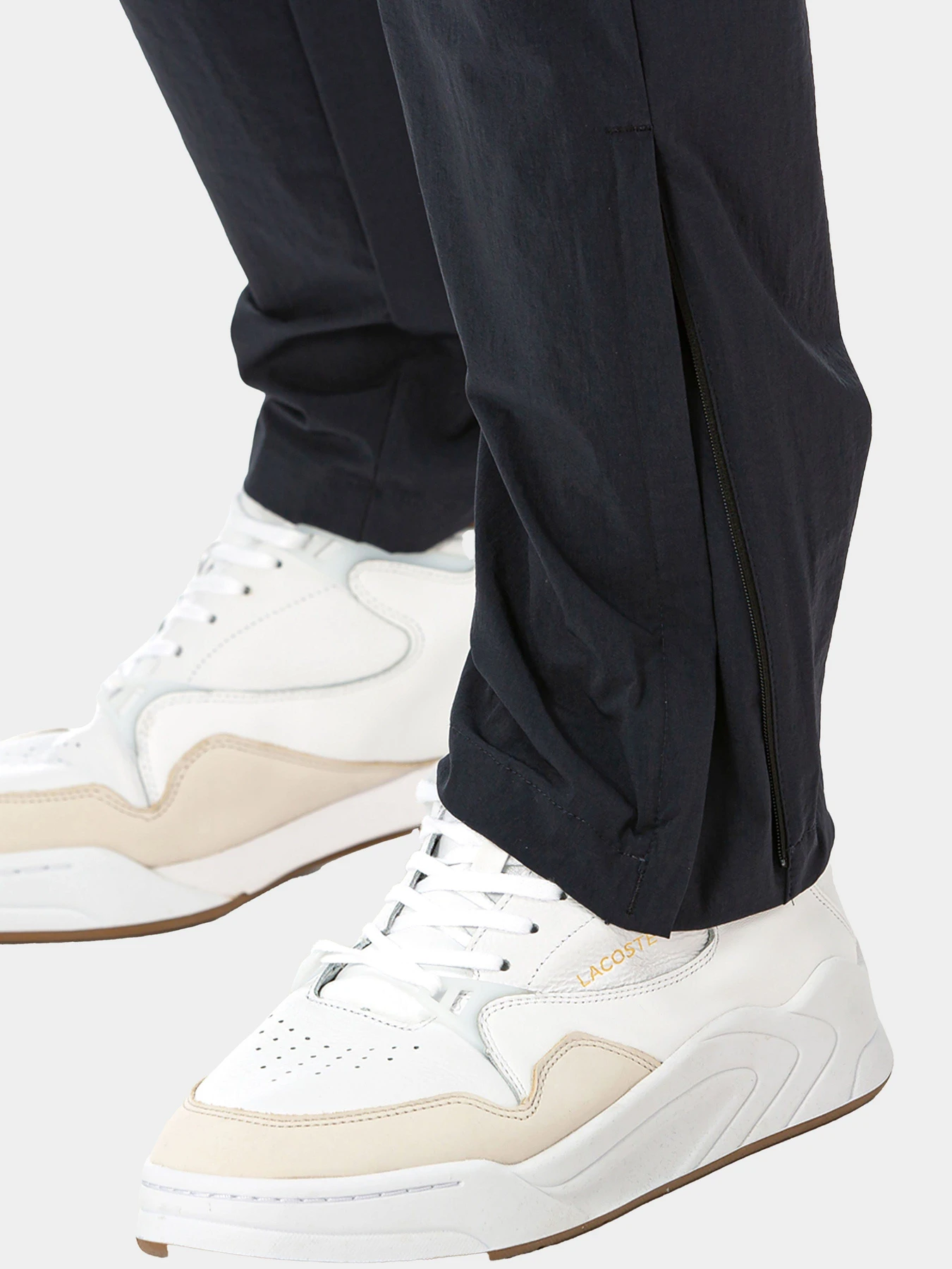 Брюки Lacoste модель HH88122Z8 Фото