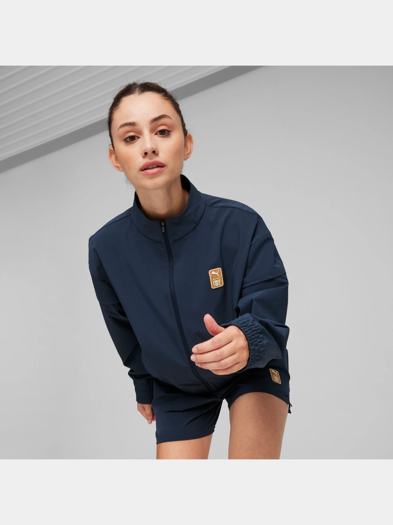 Куртки и дубленки PUMA W First Mile Woven Jacket модель 524981 Фото
