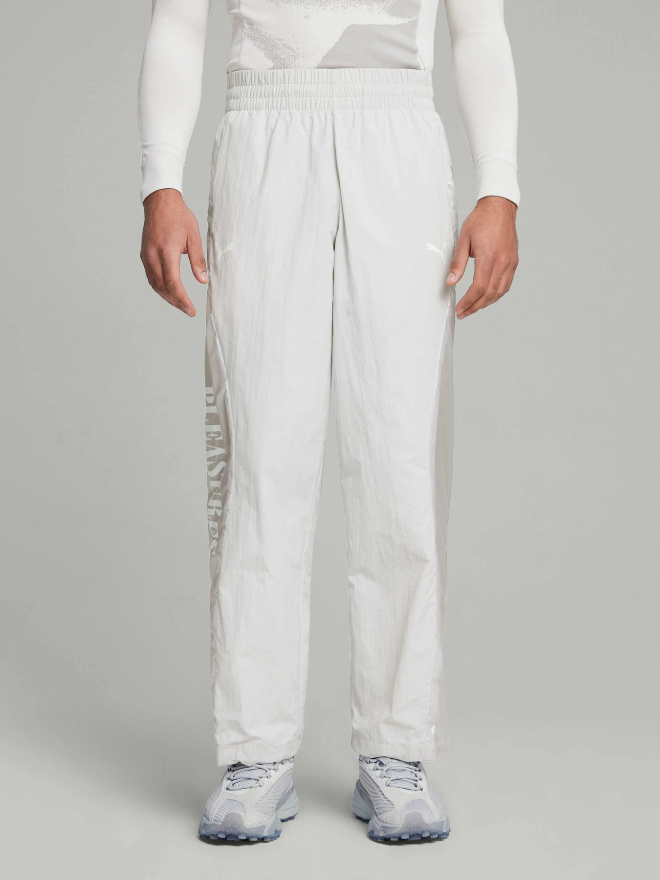 Брюки PUMA x Pleasures Track Pants модель 624099 Брюки PUMA x Pleasures Track Pants модель 624099 Фото