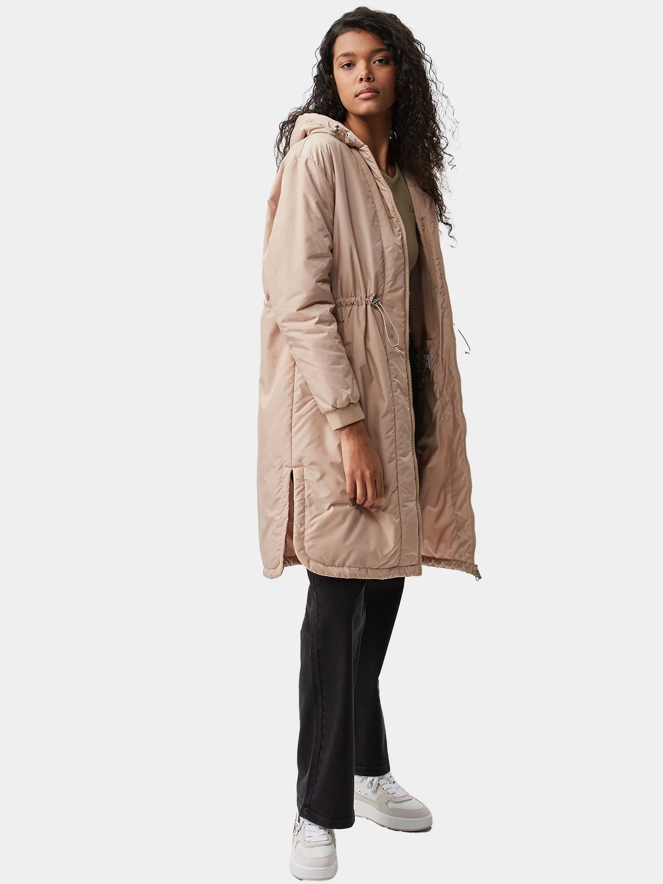 Куртки и дубленки Lacoste модель BF031313C Куртки и дубленки Lacoste модель BF031313C Фото