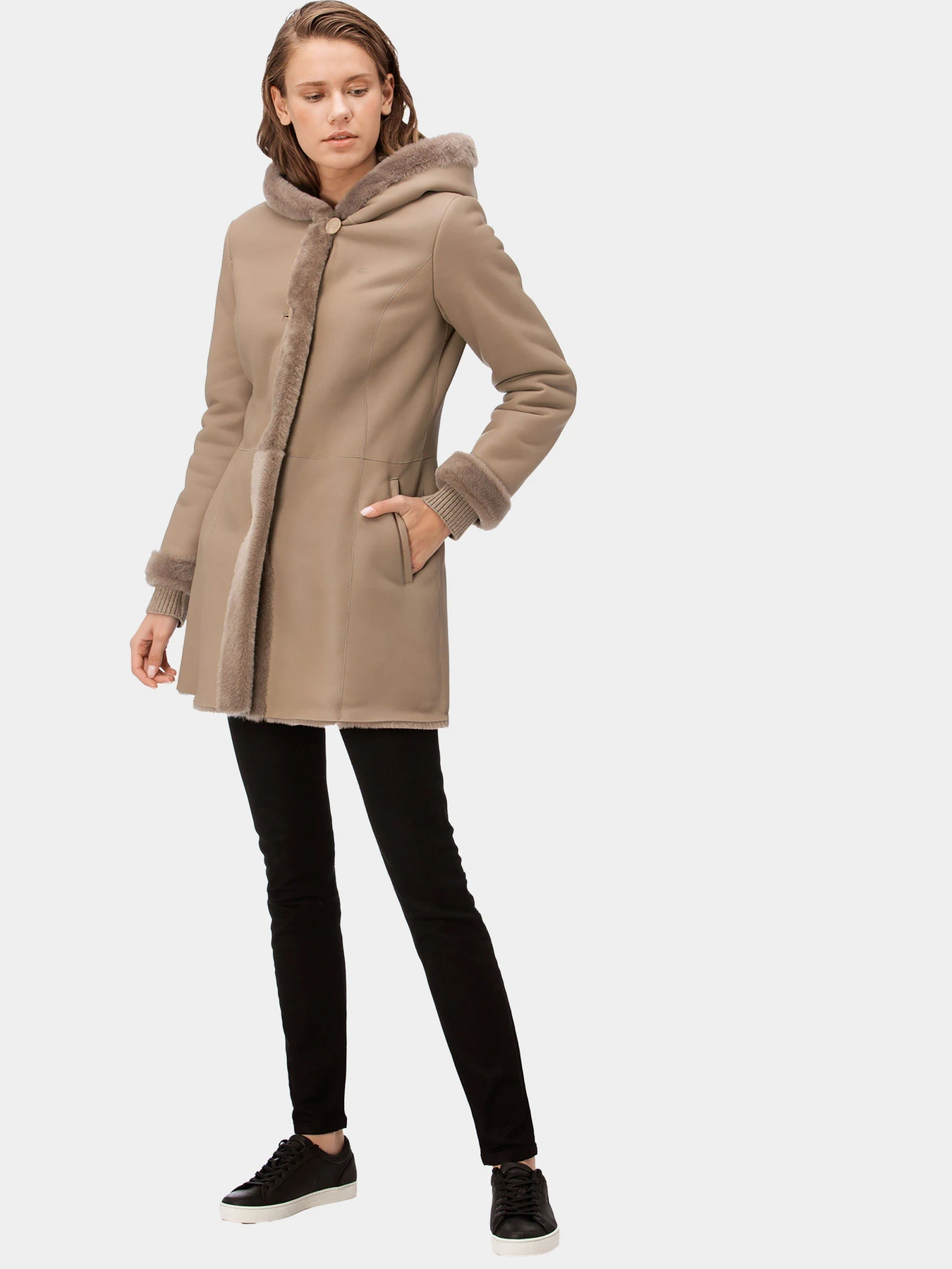 Куртки та дублянки Lacoste модель BF143030A Фото