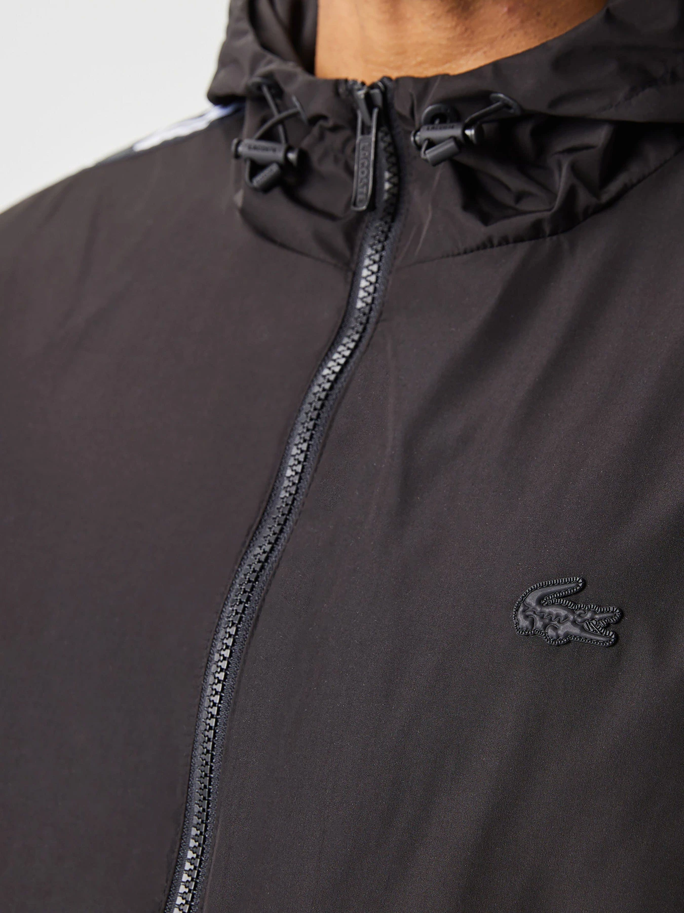 Куртки та дублянки Lacoste модель BH034242S Фото