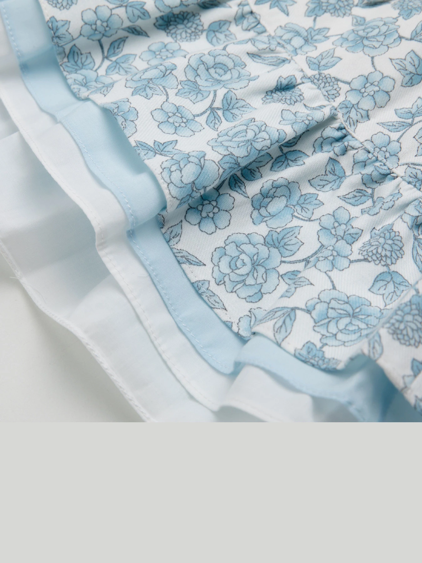 Платья Miracle Kids модель 010426 Платья Miracle Kids модель 010426 Фото