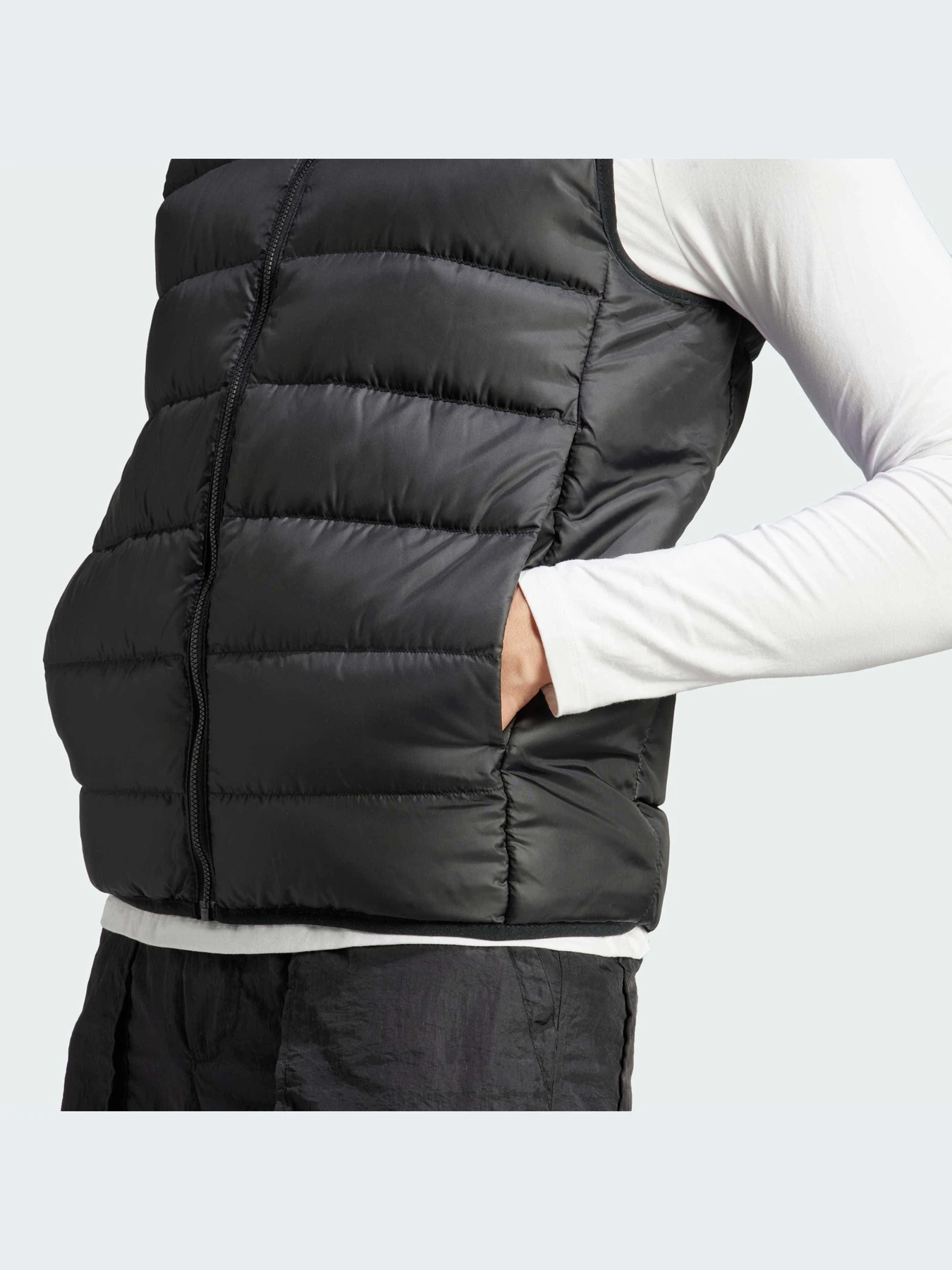 Куртки и дубленки Adidas модель HZ5728 Фото