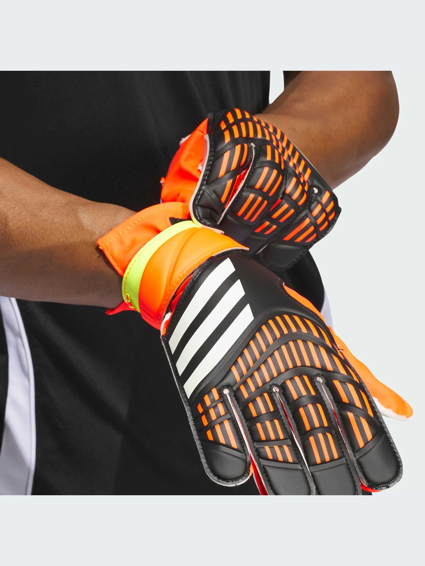 Перчатки для спорта Adidas модель IQ4027 Фото