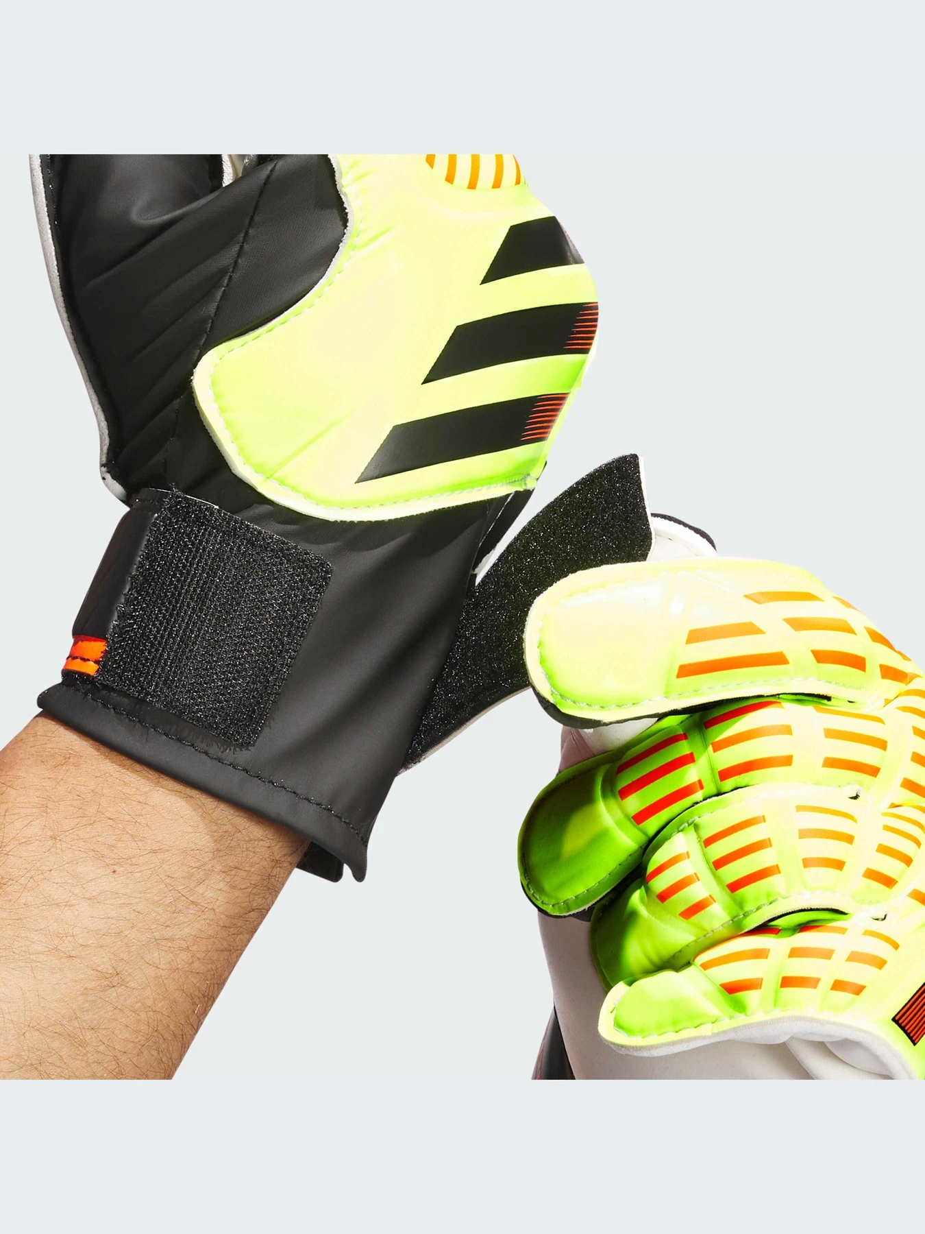 Перчатки для спорта Adidas модель IQ4026 Фото