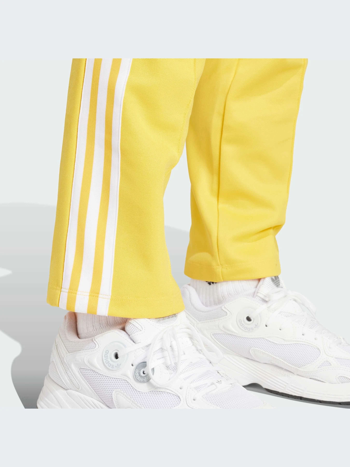 Брюки Adidas Adicolor модель IP0629 Фото