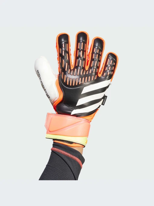 Перчатки для спорта Adidas Predator модель IQ4037 Фото
