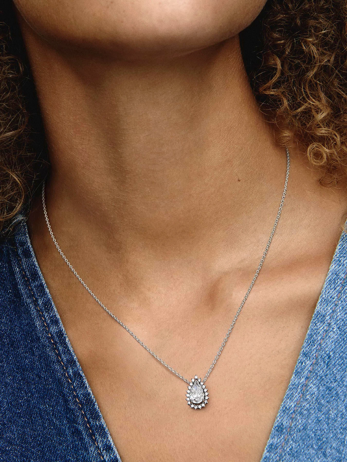 Колье PANDORA модель 392832C01 Колье PANDORA модель 392832C01 Фото