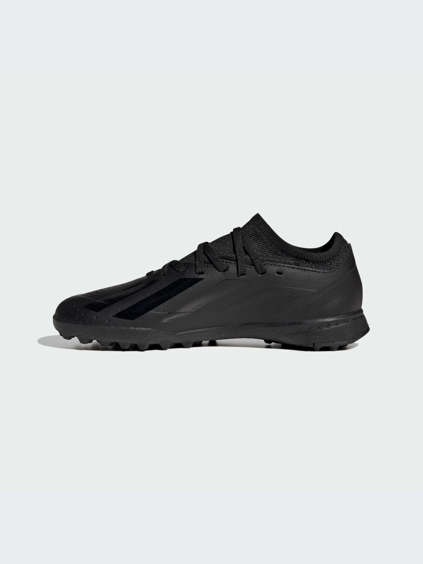 Кроссовки Adidas модель IE1570 Кроссовки Adidas модель IE1570 Фото
