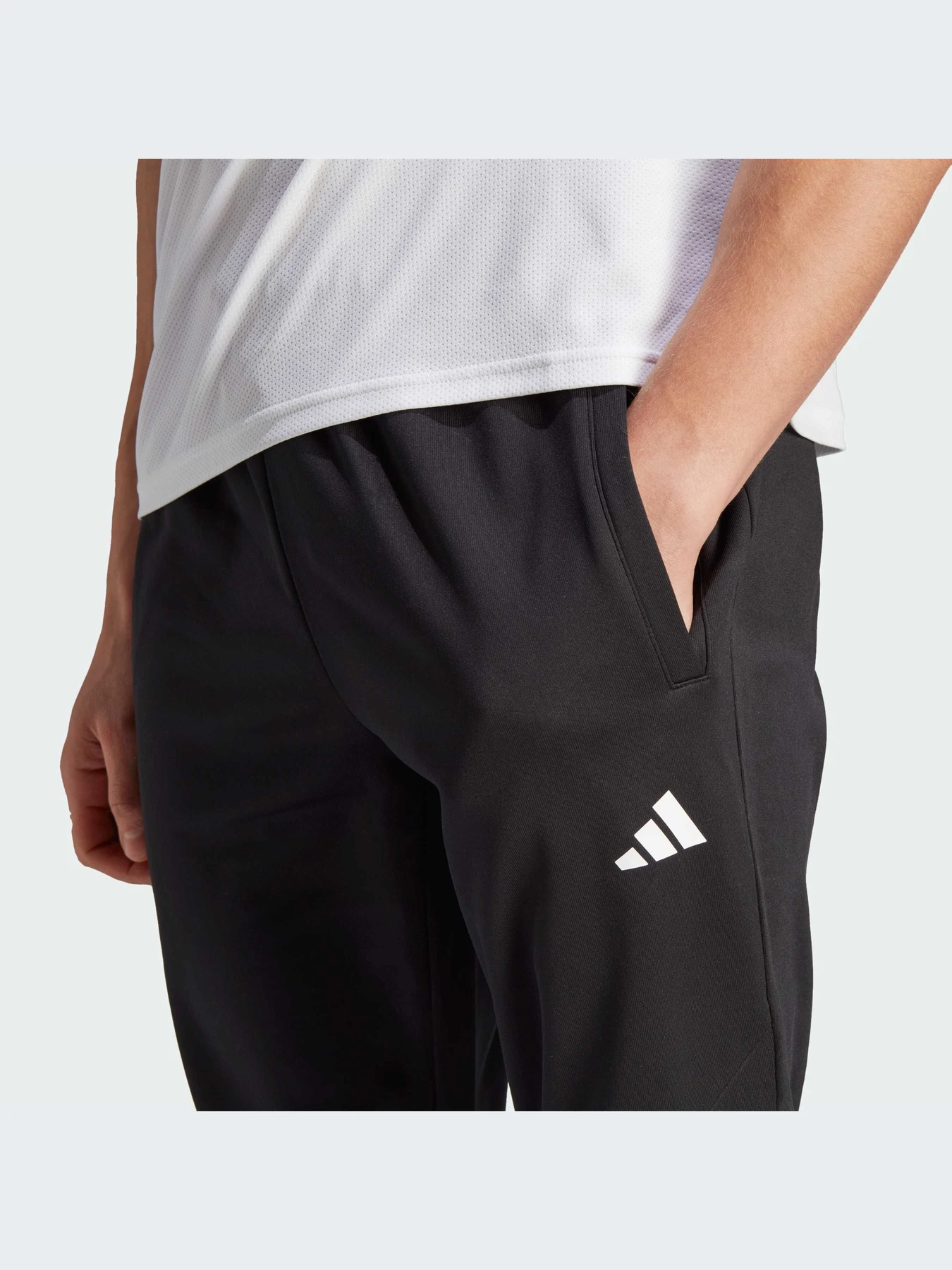 Брюки Adidas модель HZ3058 Брюки Adidas модель HZ3058 Фото