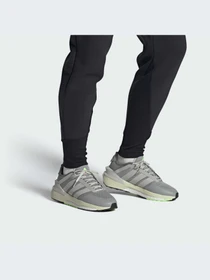 Кросівки Adidas AVRYN модель IE2640 Фото