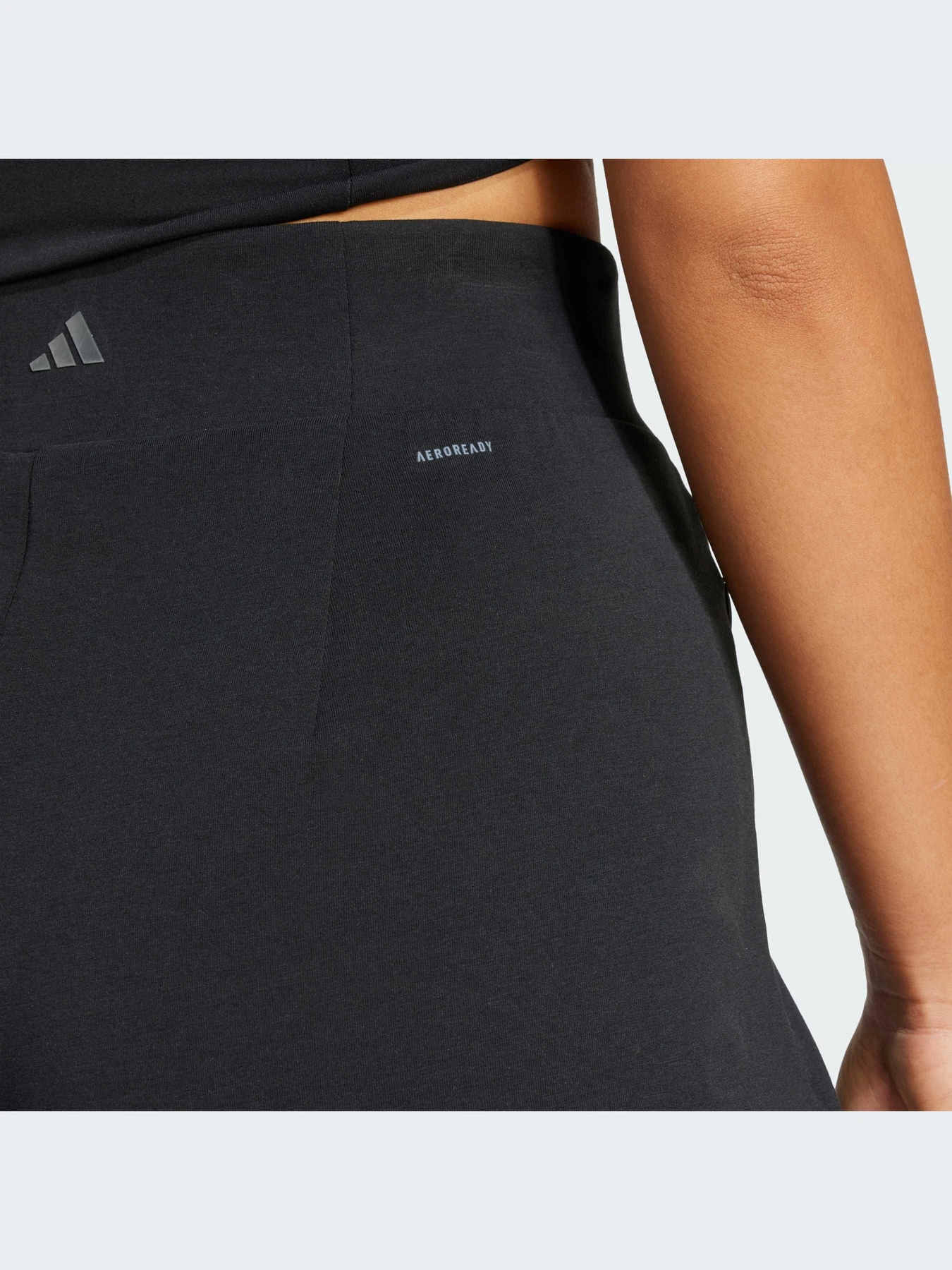 Брюки Adidas модель IU1823 Брюки Adidas модель IU1823 Фото