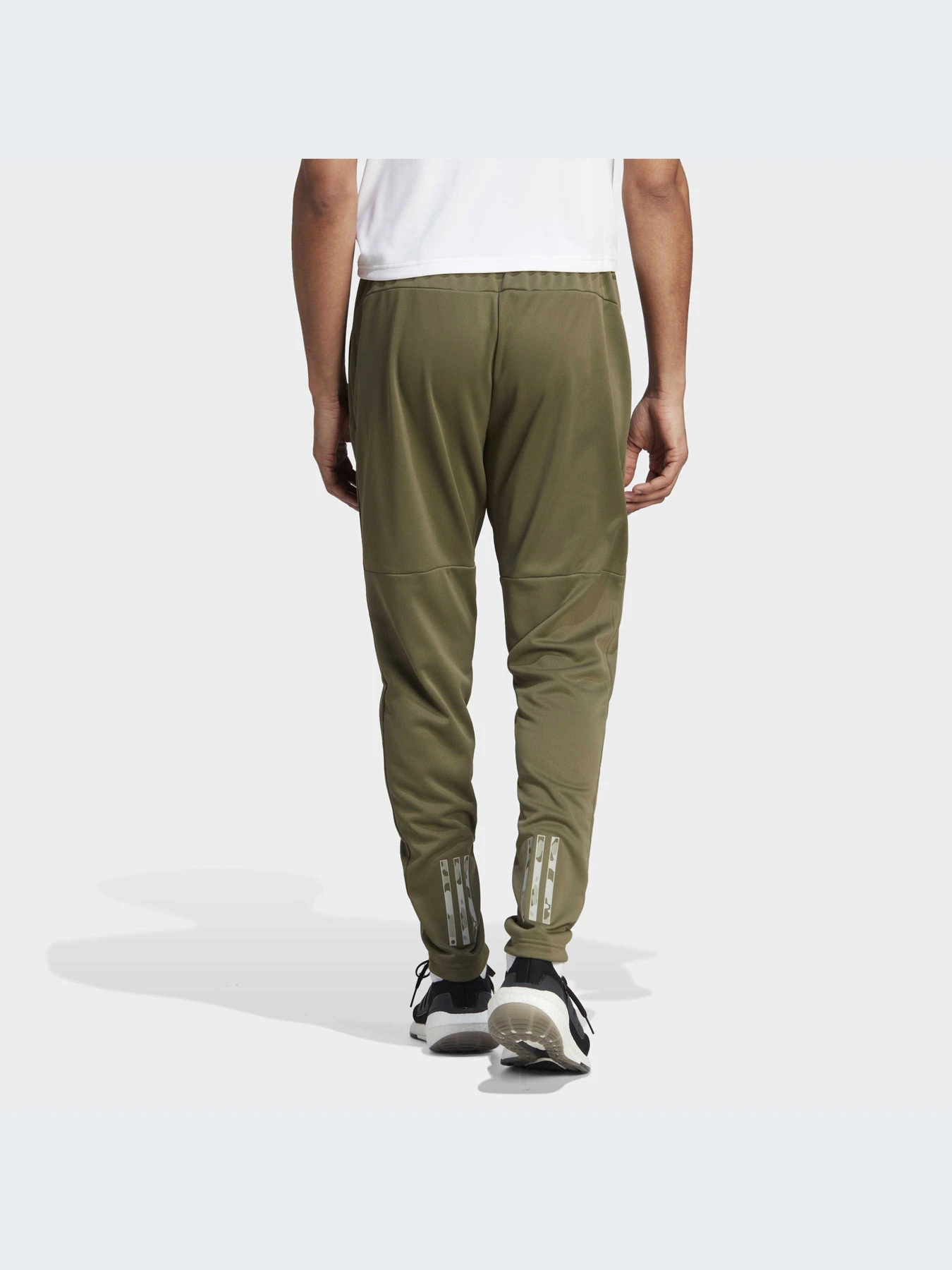 Брюки Adidas модель IJ9611 Брюки Adidas модель IJ9611 Фото