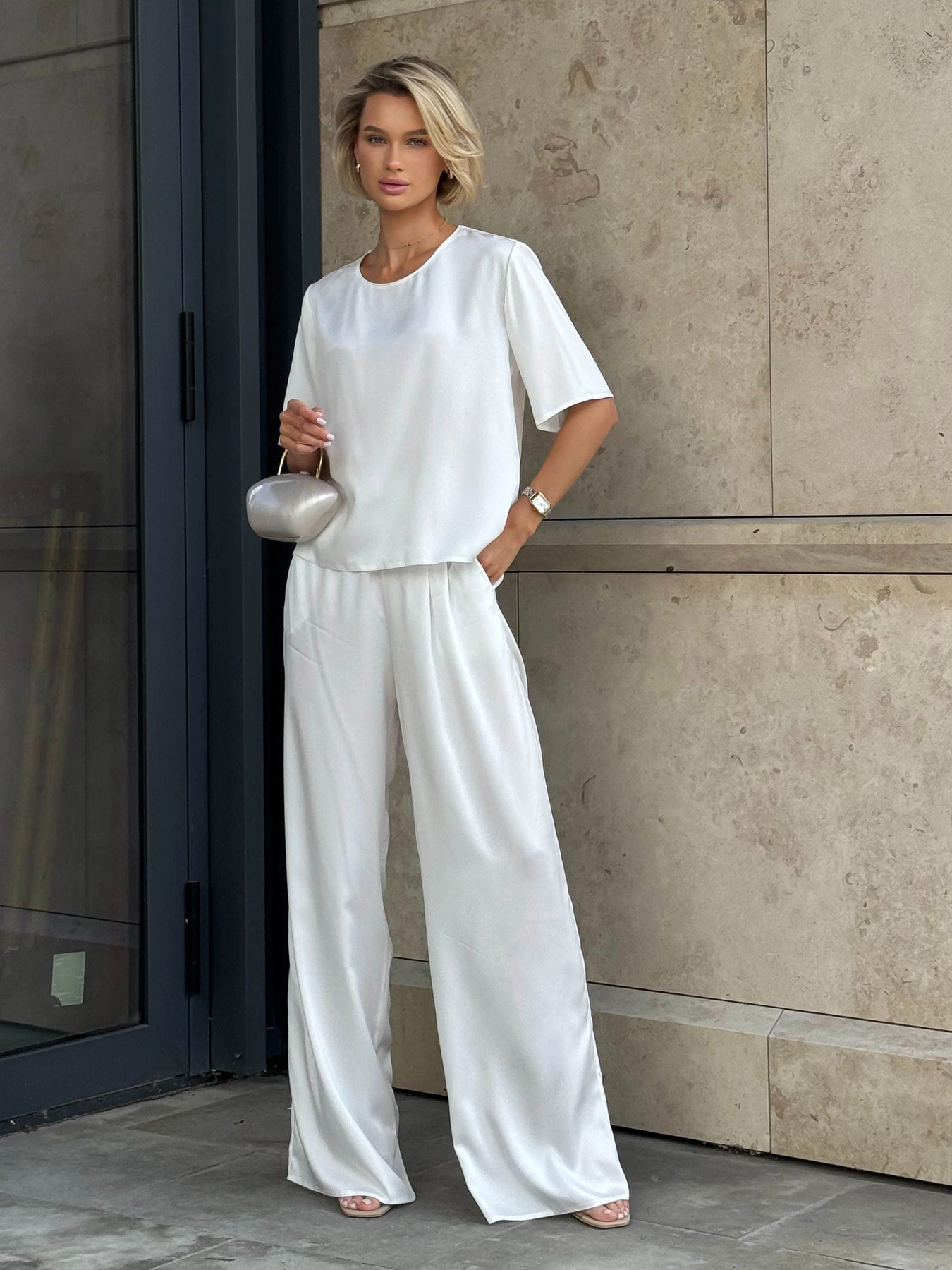 Костюмы Jadone Fashion модель Kapriz_Vir_bila Костюмы Jadone Fashion модель Kapriz_Vir_bila Фото