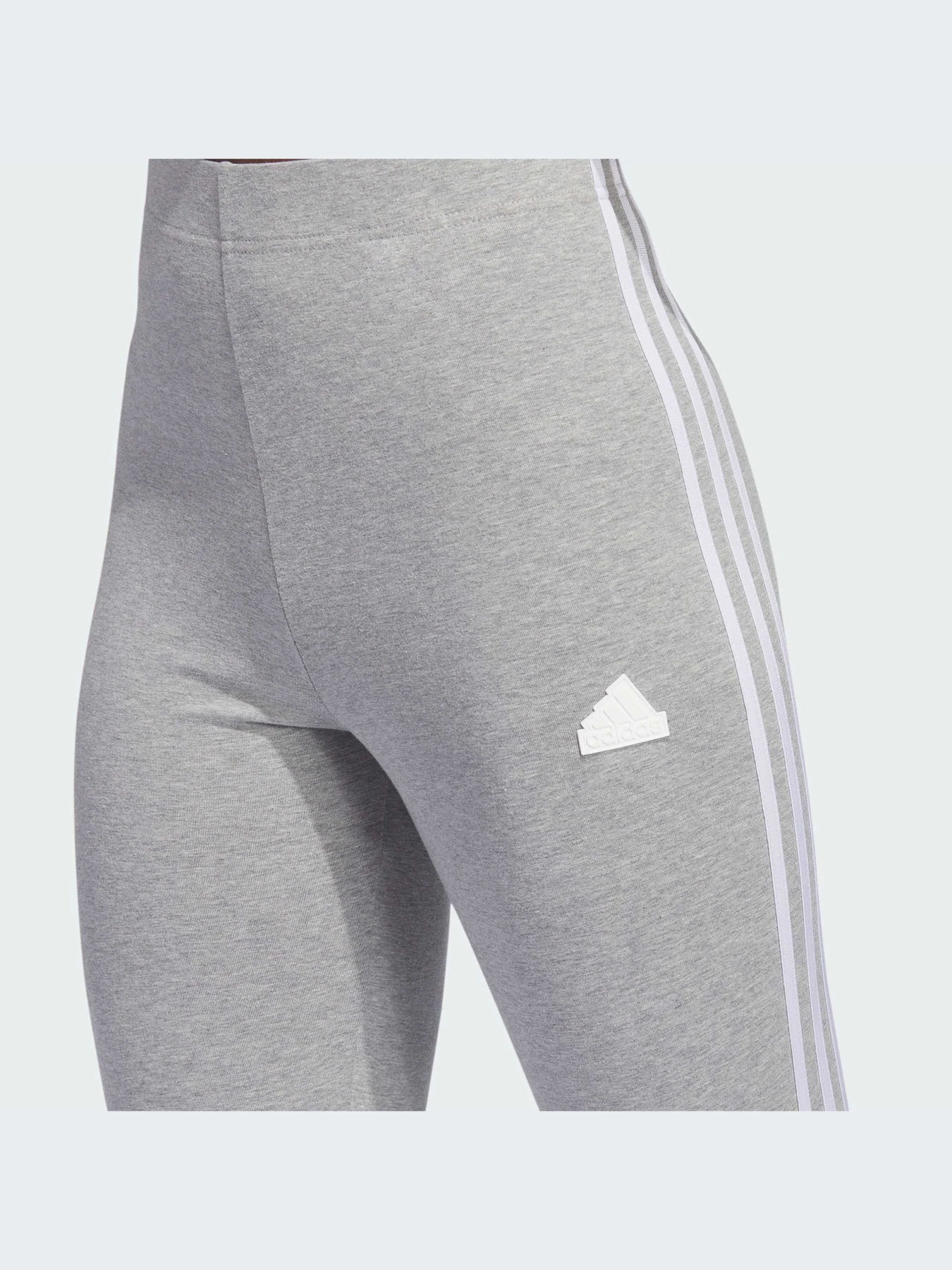 Брюки Adidas Культовые силуэты модель IC0516 Брюки Adidas Культовые силуэты модель IC0516 Фото