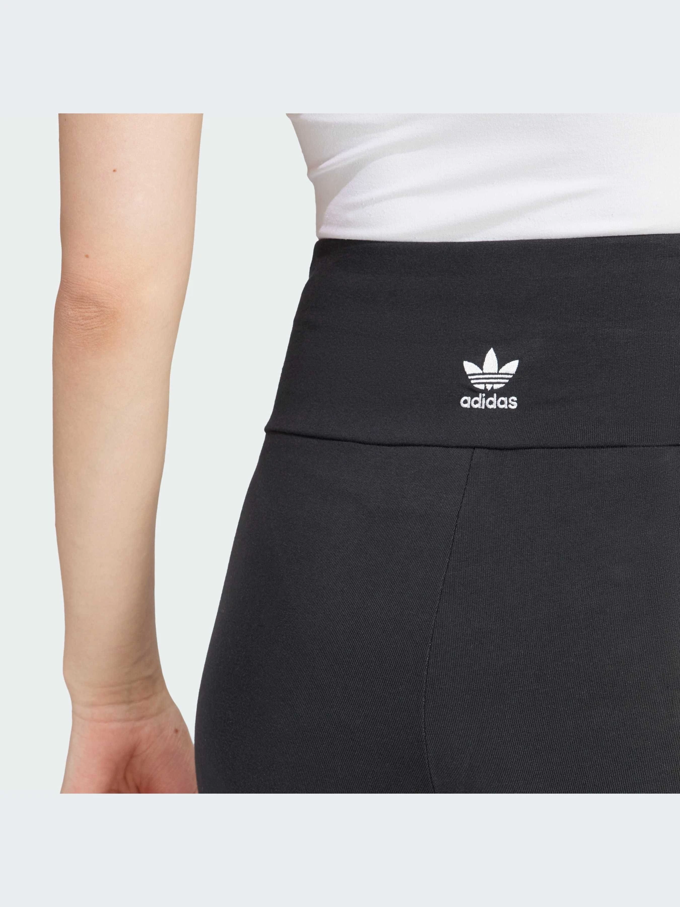 Брюки Adidas Graphics модель II3192 Брюки Adidas Graphics модель II3192 Фото