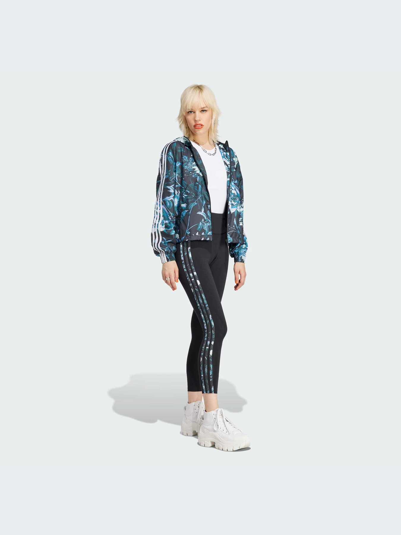 Брюки Adidas Graphics модель II3192 Брюки Adidas Graphics модель II3192 Фото