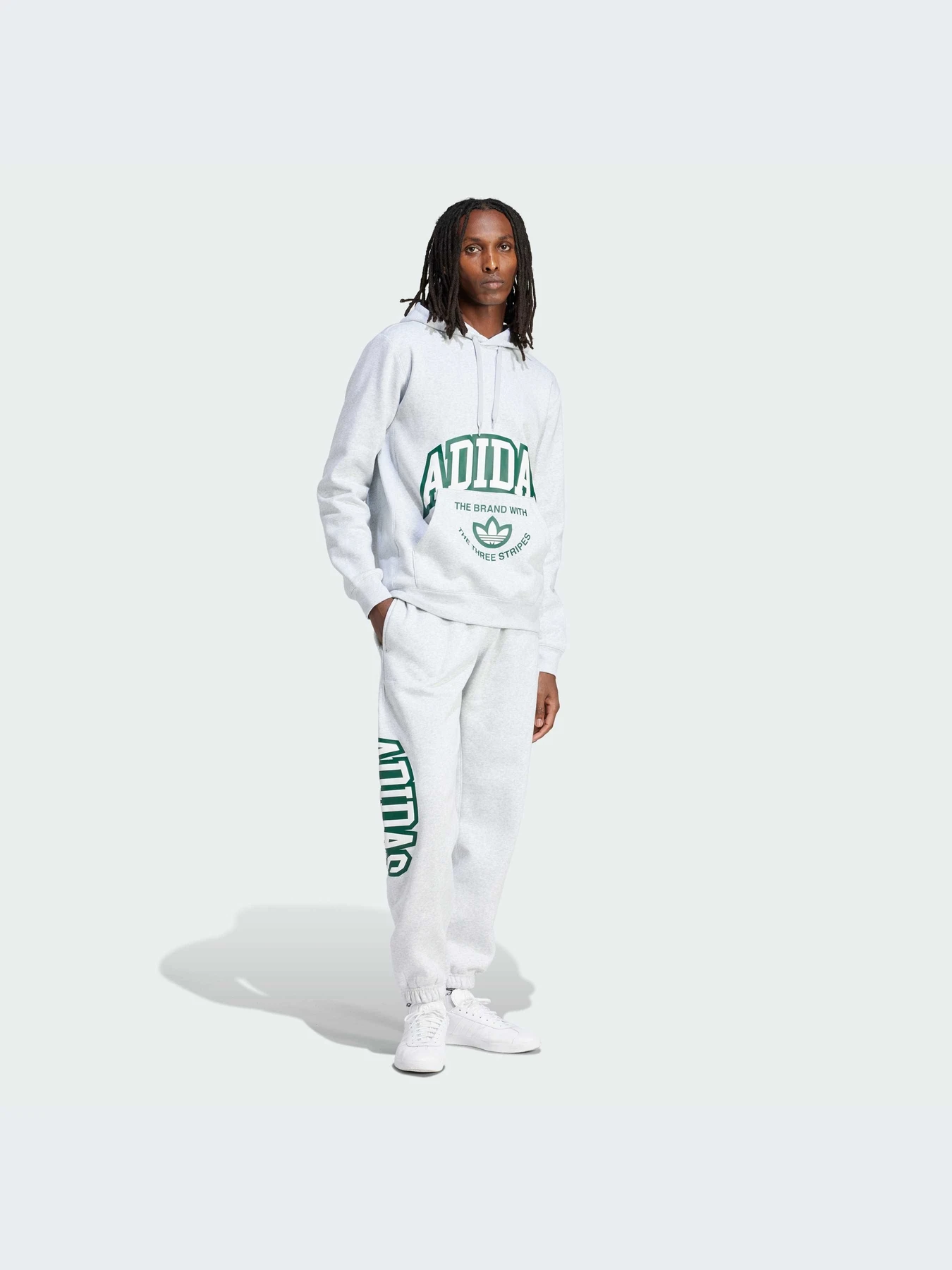 Худи и свитшоты Adidas Graphics модель IS2928 Худи и свитшоты Adidas Graphics модель IS2928 Фото