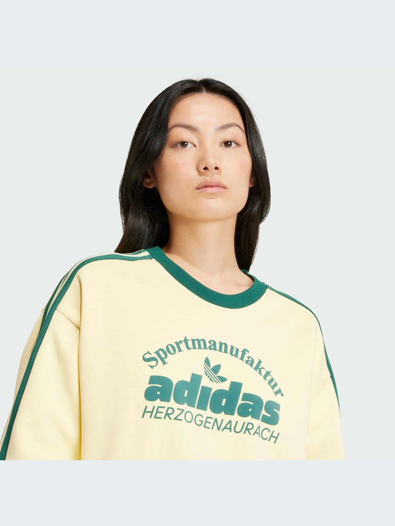 Худі та світшоти Adidas Graphics модель IS0373 Фото