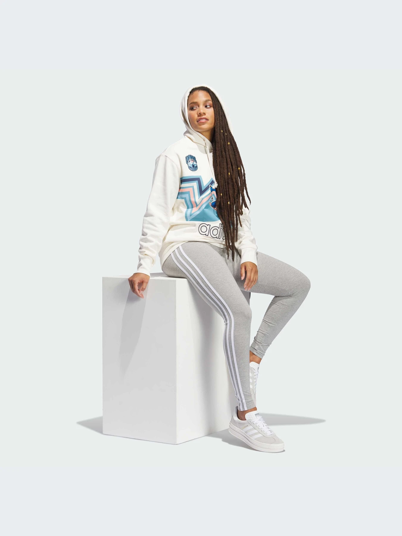 Худи и свитшоты Adidas модель IT1741 Худи и свитшоты Adidas модель IT1741 Фото