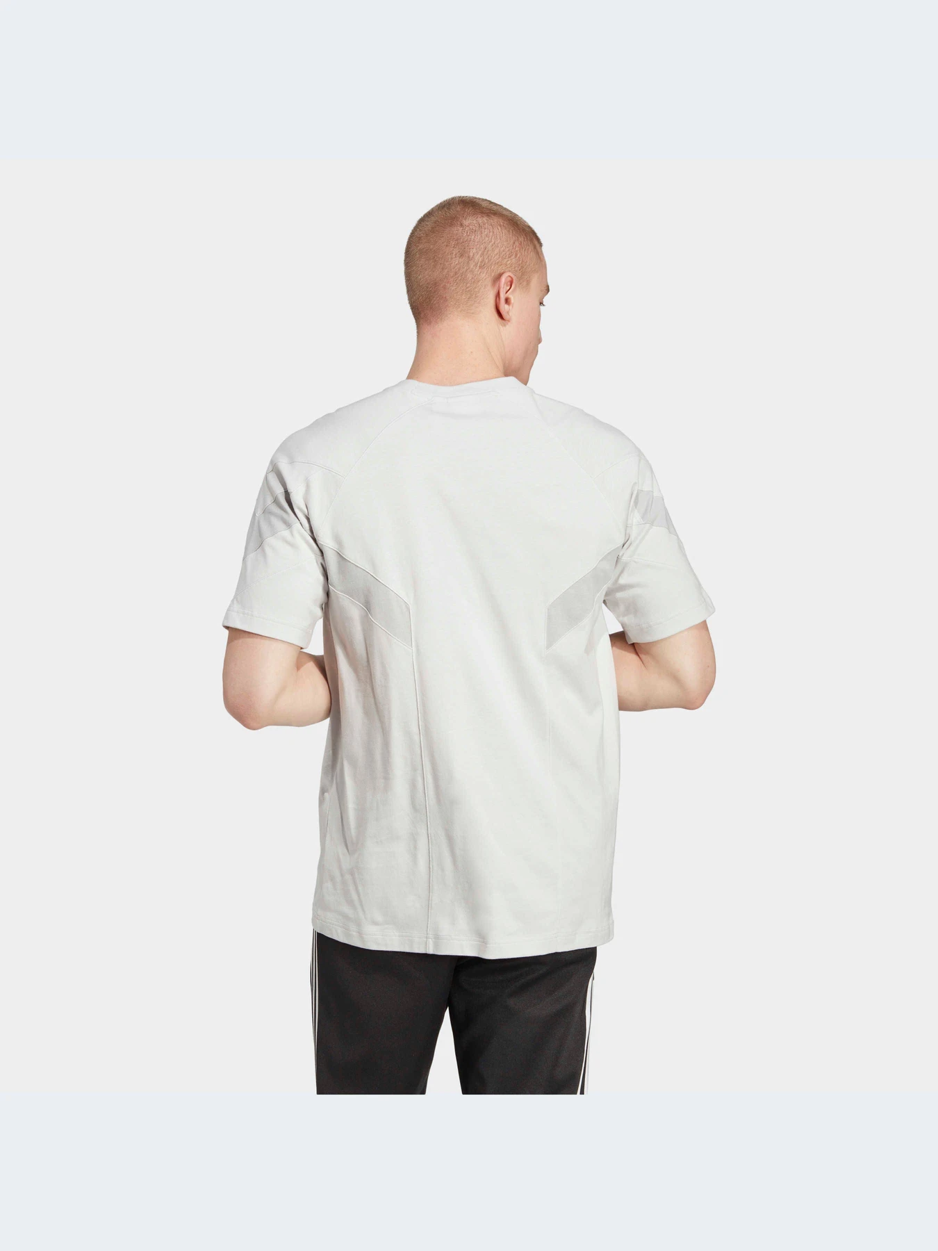 Футболки и поло Adidas модель HR8595 Футболки и поло Adidas модель HR8595 Фото