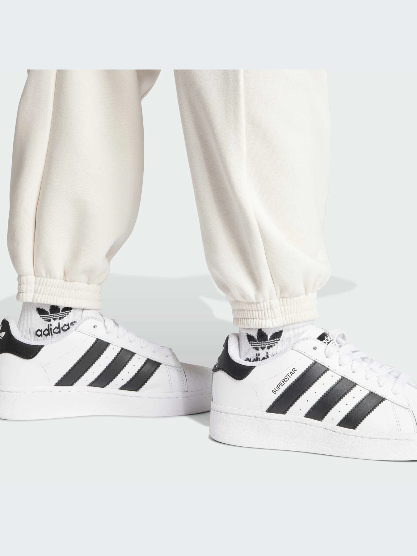 Брюки Adidas модель IT1743 Брюки Adidas модель IT1743 Фото