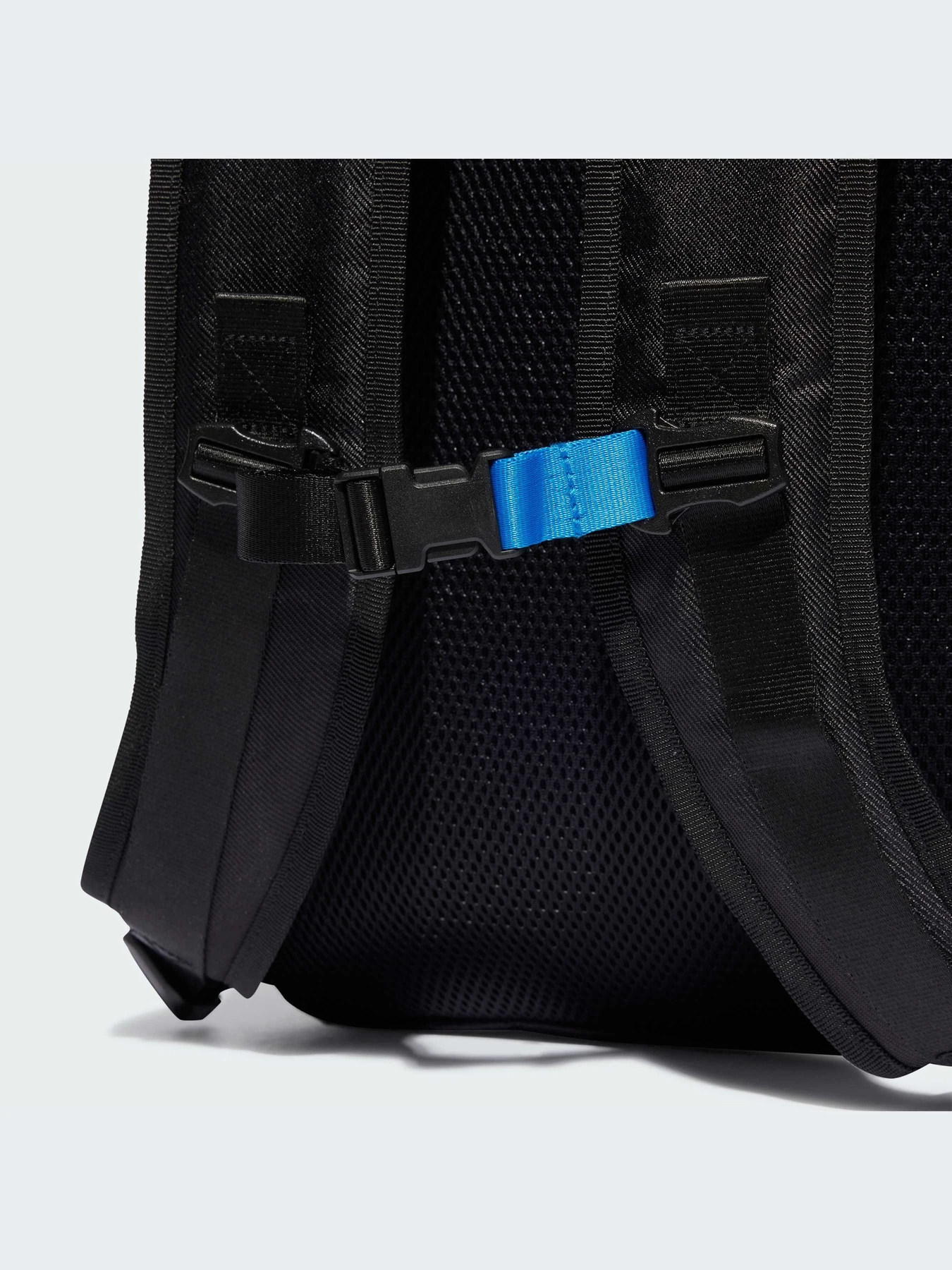 Рюкзаки Adidas модель IU0174 Рюкзаки Adidas модель IU0174 Фото