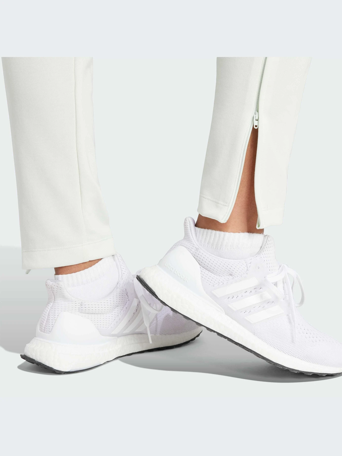 Брюки Adidas Tiro модель IS4549 Фото