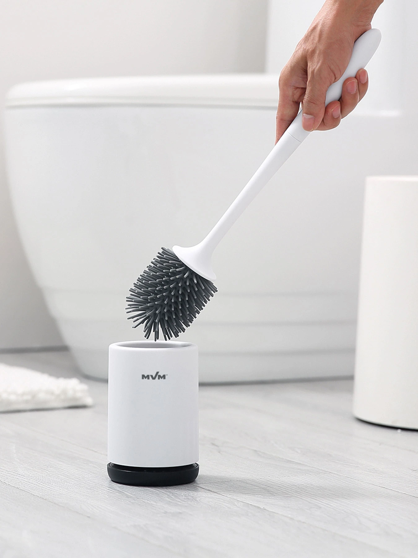 Ершик с силиконовой щеткой напольный белый с черным MBM HOME модель BP-13 WHITE/BLACK Ершик с силиконовой щеткой напольный белый с черным MBM HOME модель BP-13 WHITE/BLACK Фото