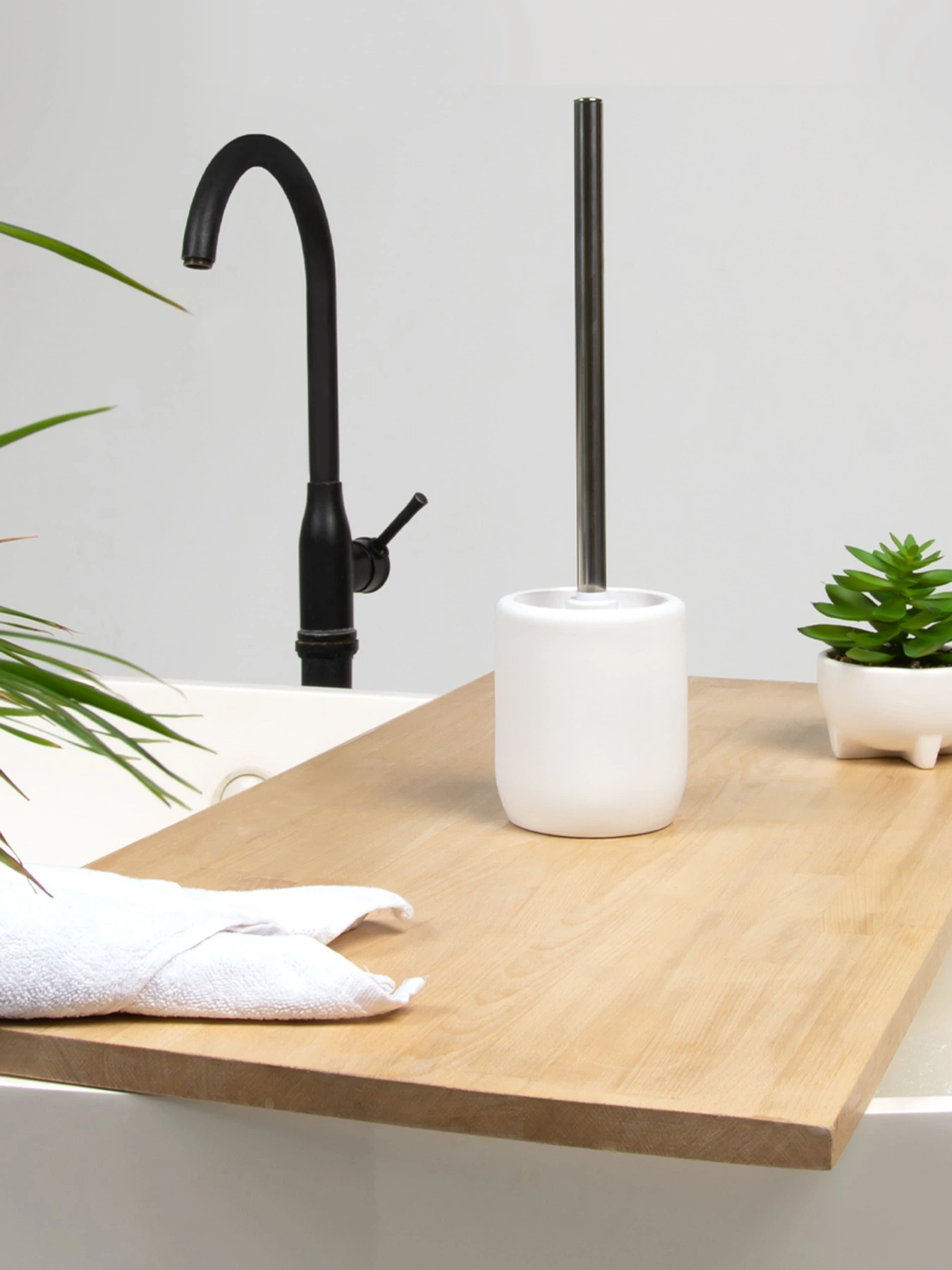 Ершик для унитаза белый Milan MBM HOME модель BA-25 WHITE Ершик для унитаза белый Milan MBM HOME модель BA-25 WHITE Фото