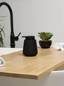 Диспенсер для жидкого мыла черный Jersey MBM HOME модель BA-17 BLACK Фото
