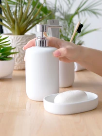 Диспенсер для жидкого мыла белый Milan MBM HOME модель BA-23 WHITE Фото