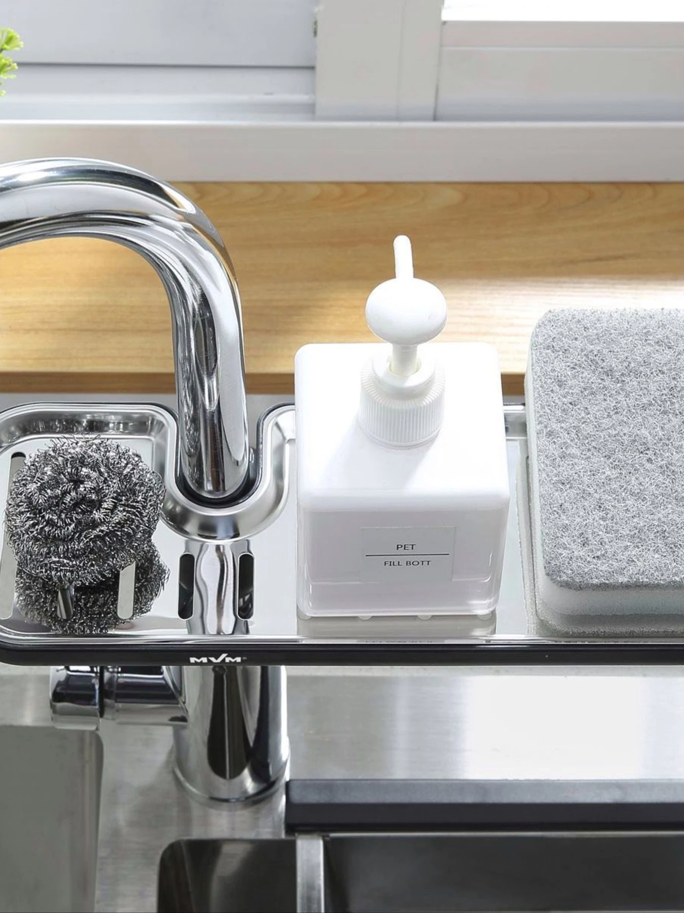 Полка на душевую штангу и смеситель с фиксатором черная MBM HOME модель BP-23 BLACK Полка на душевую штангу и смеситель с фиксатором черная MBM HOME модель BP-23 BLACK Фото