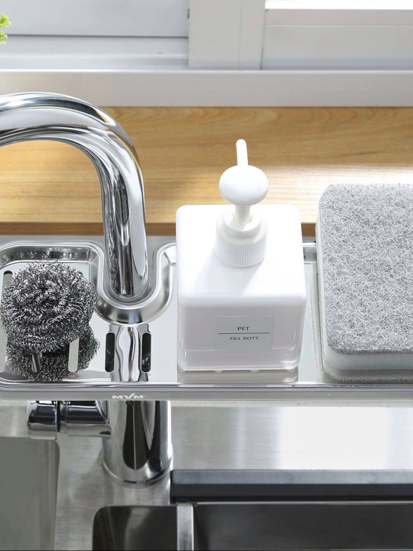 Полка на душевую штангу и смеситель с фиксатором серая MBM HOME модель BP-23 GRAY Полка на душевую штангу и смеситель с фиксатором серая MBM HOME модель BP-23 GRAY Фото