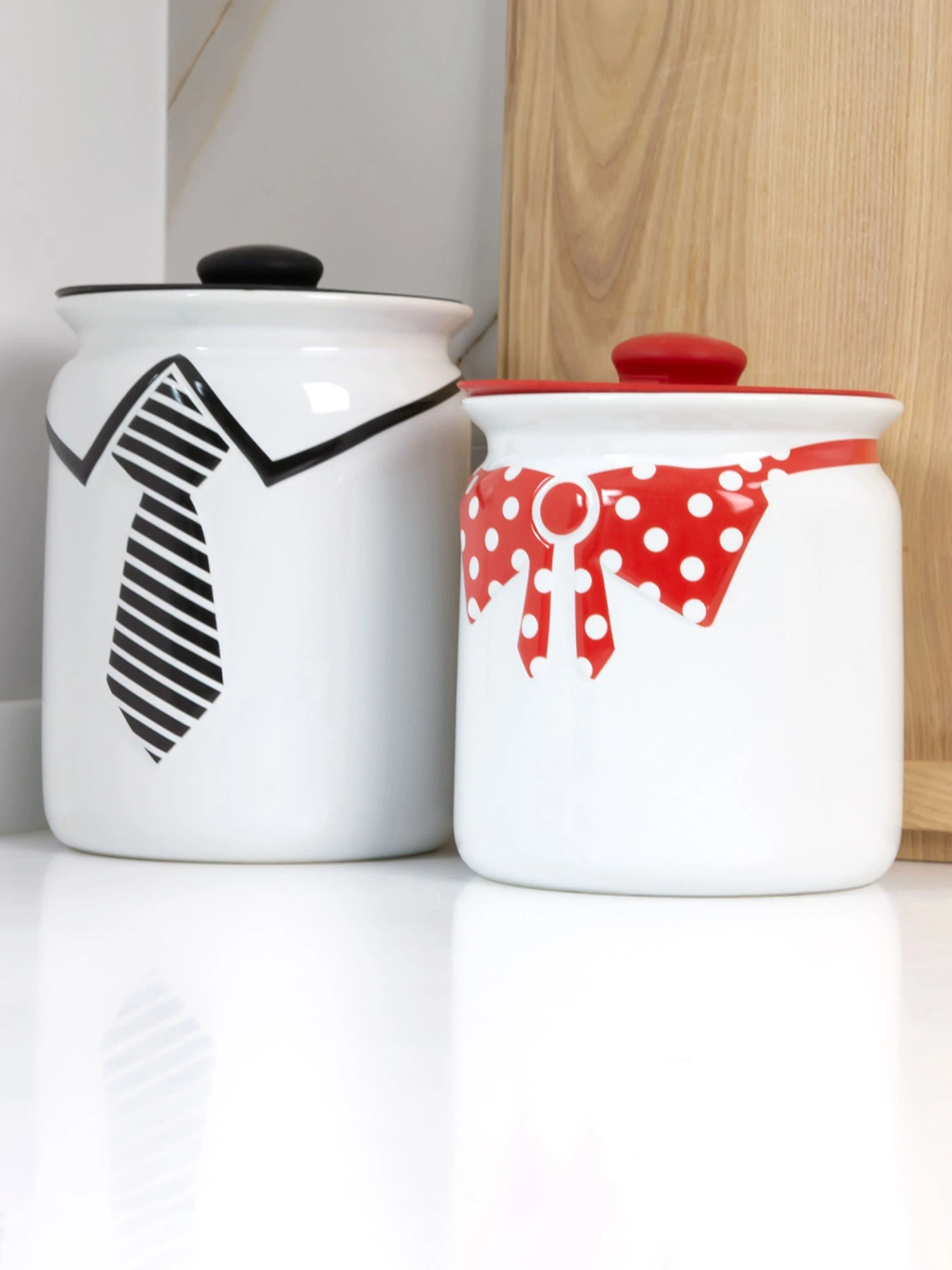 Емкость для хранения белая с красным MBM HOME модель KP-42 WHITE/RED Фото