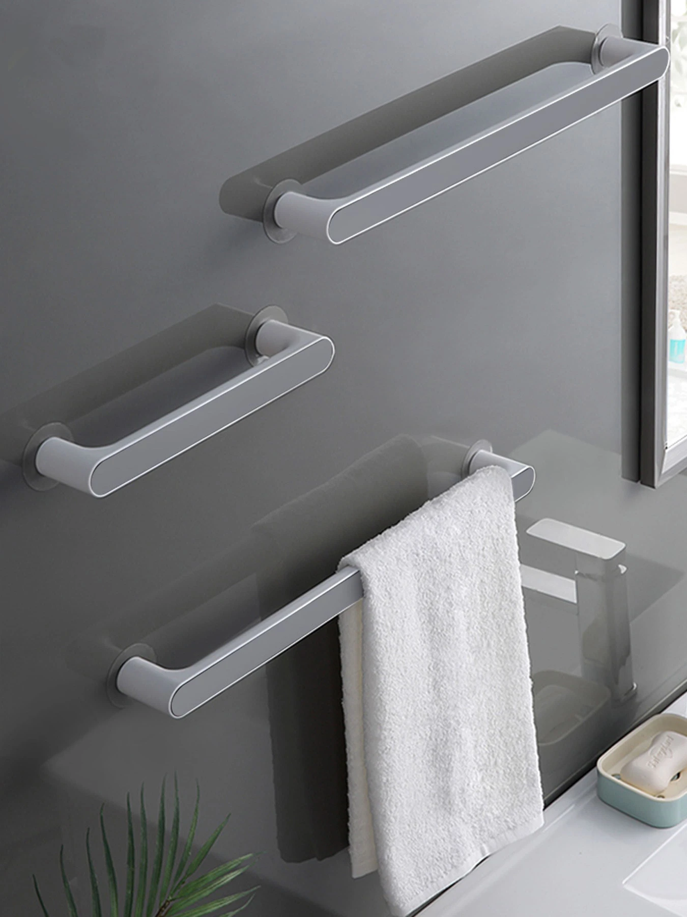 Держатель универсальный клеящийся белый с серым MBM HOME модель BP-30 WHITE/GRAY Держатель универсальный клеящийся белый с серым MBM HOME модель BP-30 WHITE/GRAY Фото