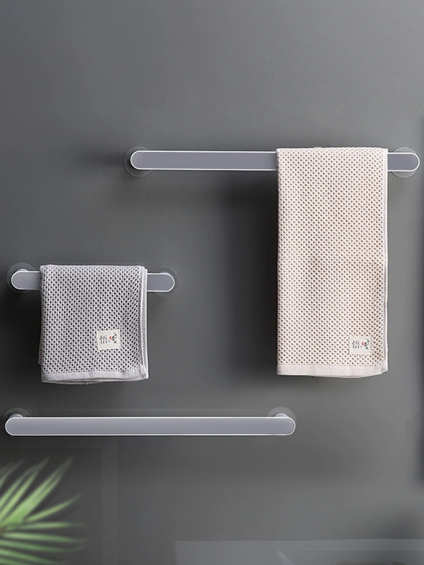 Держатель универсальный клеящийся белый с серым MBM HOME модель BP-30 WHITE/GRAY Держатель универсальный клеящийся белый с серым MBM HOME модель BP-30 WHITE/GRAY Фото