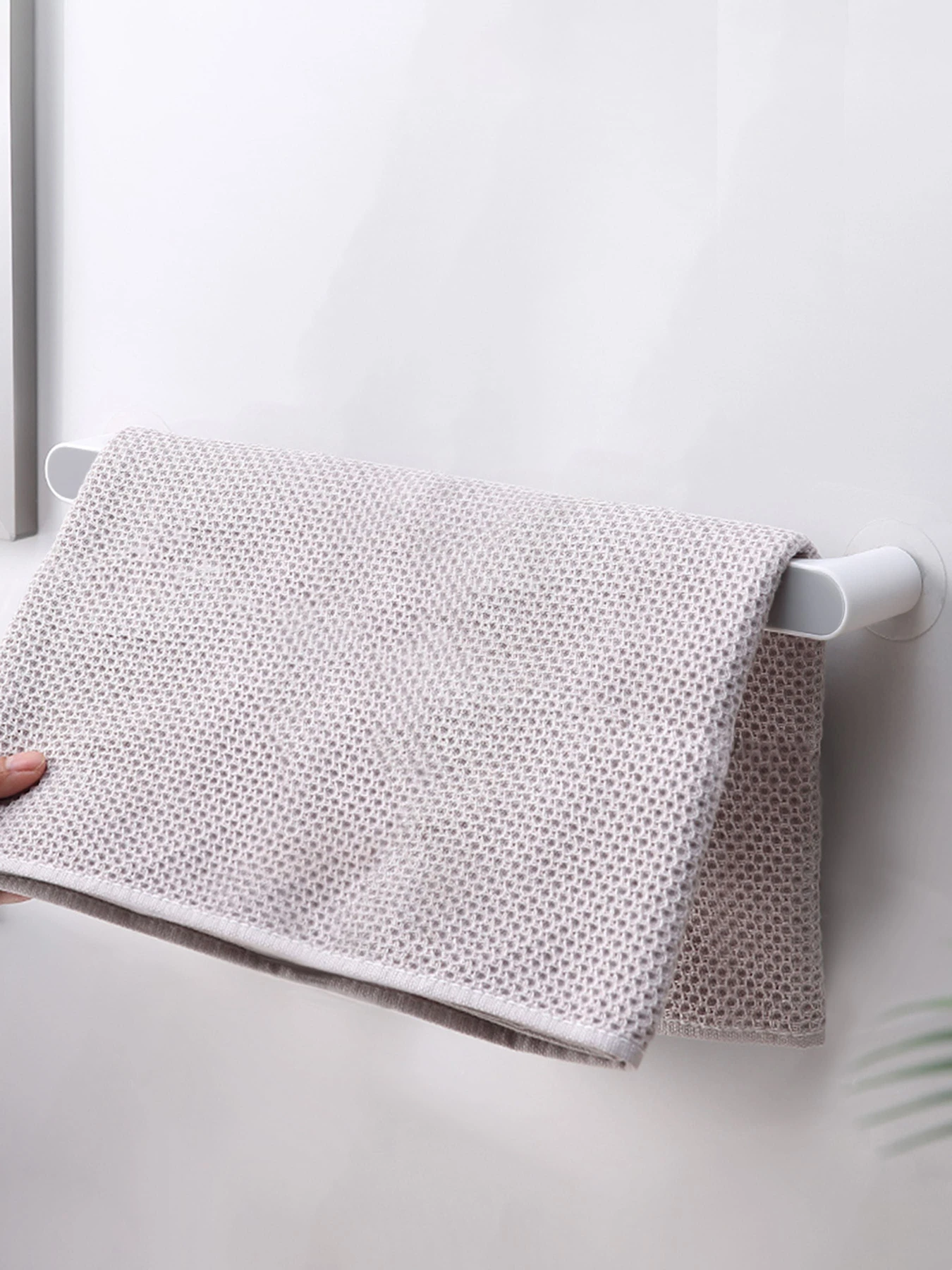Держатель универсальный клеящийся белый с серым MBM HOME модель BP-30 WHITE/GRAY Держатель универсальный клеящийся белый с серым MBM HOME модель BP-30 WHITE/GRAY Фото