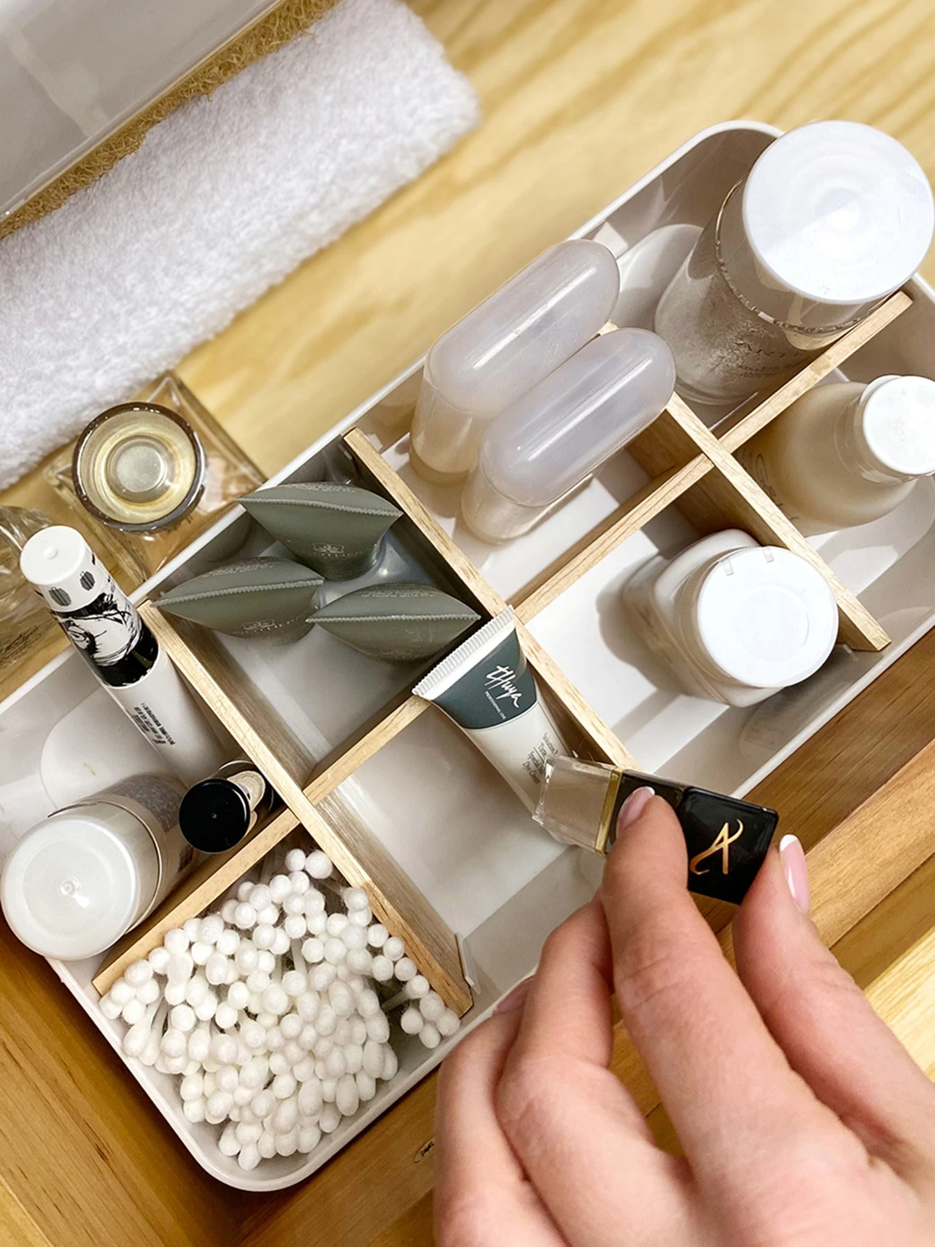 Органайзер для мелочей белый MBM HOME модель FH-03 WHITE/WOOD Органайзер для мелочей белый MBM HOME модель FH-03 WHITE/WOOD Фото