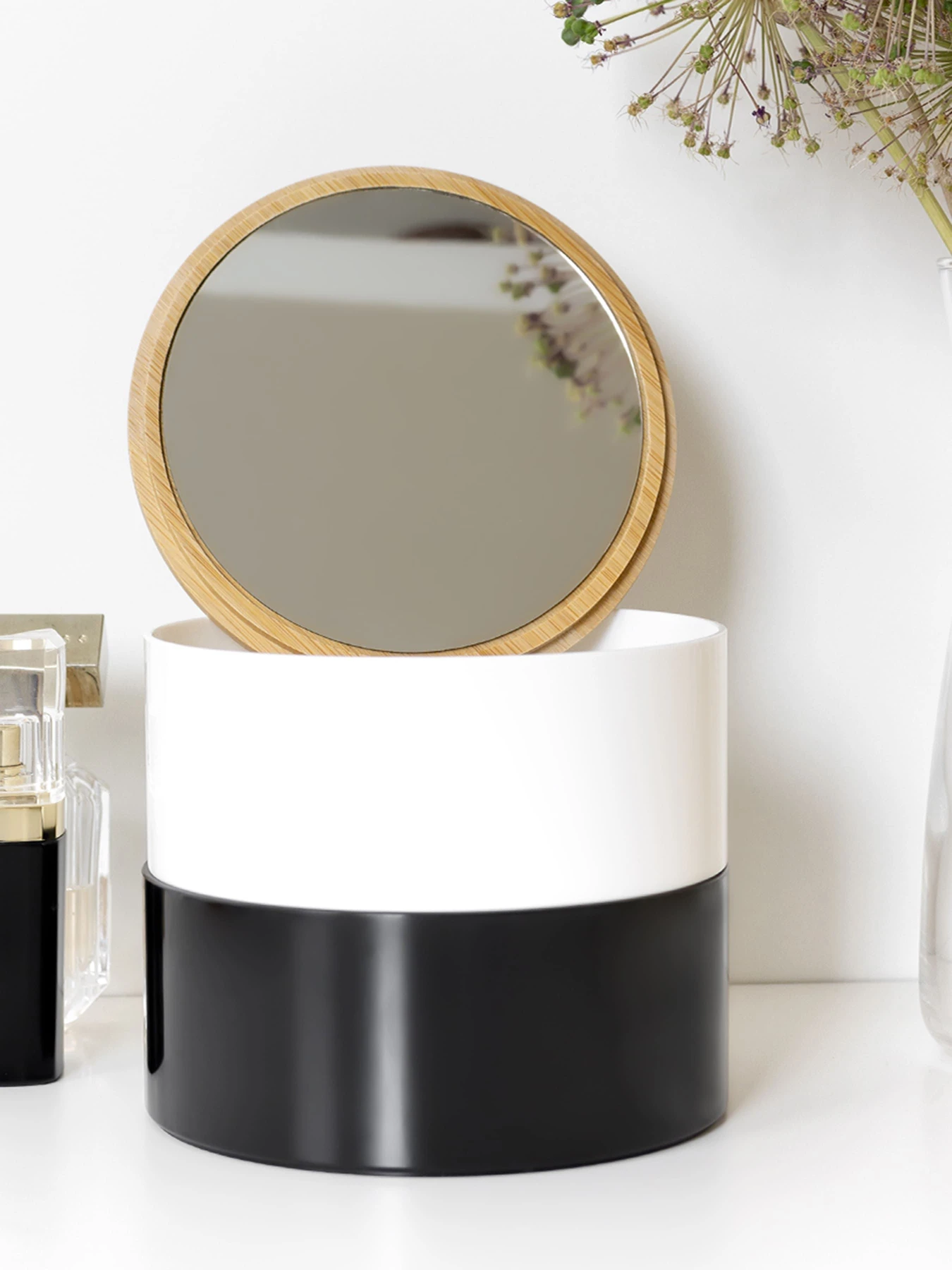 Органайзер для косметики с зеркалом MBM HOME модель FH-32 WHITE/BLACK Органайзер для косметики с зеркалом MBM HOME модель FH-32 WHITE/BLACK Фото