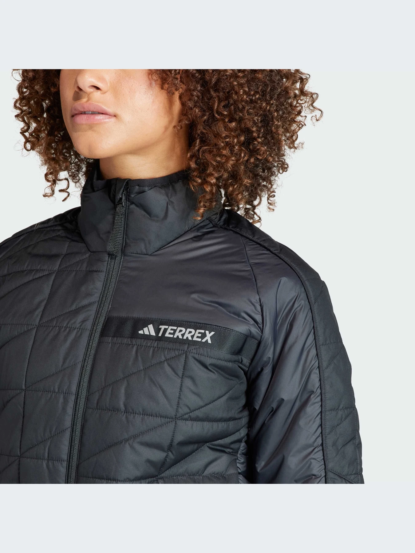 Куртки та дублянки Adidas модель IB4213 Куртки та дублянки Adidas модель IB4213 Фото
